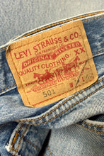 Load image into Gallery viewer, 2000’S LEVI’S 501 PERFECT MEDIUM WASH DENIM JEANS 34 X 36
