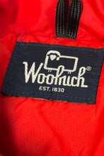 Load image into Gallery viewer, 1980’S WOOLRICH MADE IN USA GOOSE DOWN PUFFER VEST SMALL
