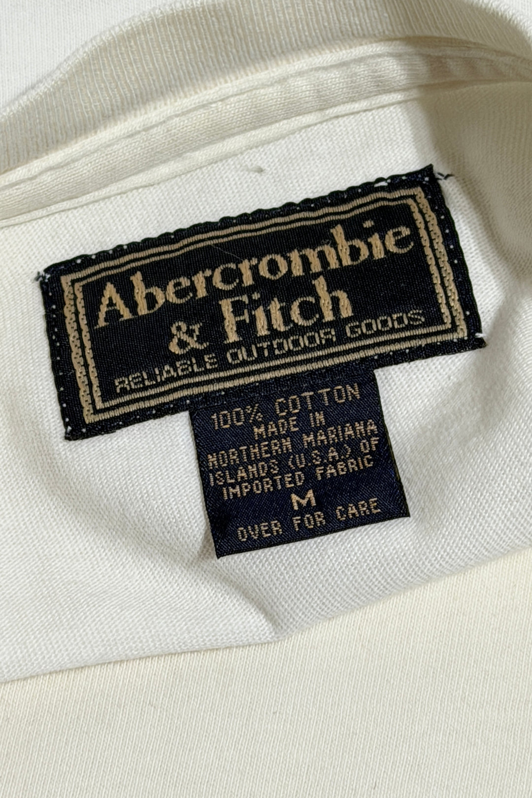 1990’S ABERCROMBIE &amp; FITCH MADE IN USA THRASHED &amp; FADED AMERICAN FLAG PATCHED S/S T-SHIRT X-LARGE