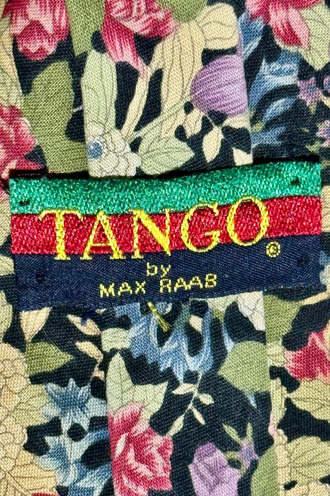 1980’S TANGO BY MAX RAAB MADE IN USA ITALIAN SILK FLORAL PRINT NECKTIE
