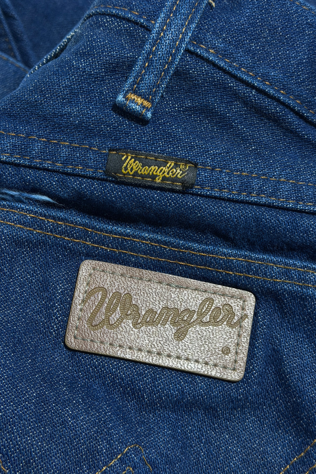 1970’S WRANGLER 13MWZ MADE IN USA “COWBOY CUT” DARK WASH WESTERN DENIM JEANS 28 X 36
