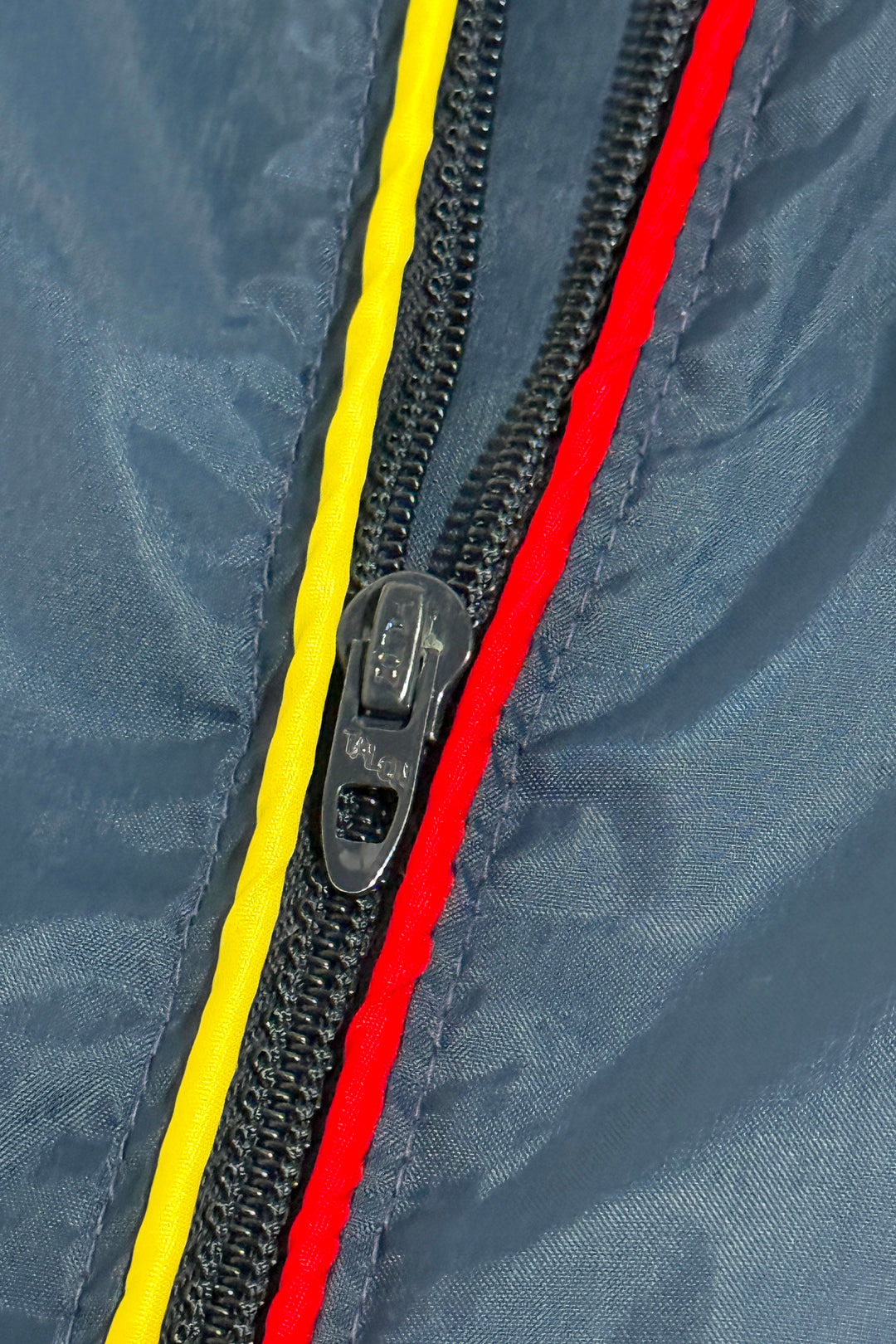 1960’S PENNEY’S “SURF BREAKER” MADE IN USA CROPPED ZIP WINDBREAKER JACKET X-LARGE