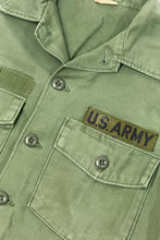 Cargar imagen en el visor de la galería, 1970’S US ARMY OG107 MADE IN USA SELVEDGE L/S B.D. SHIRT LARGE
