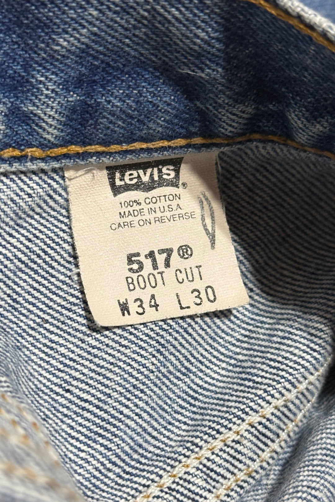 1980’S LEVI’S 517 MADE IN USA PERFECT LIGHT WASH WESTERN BOOTCUT DENIM JEANS 32 X 28