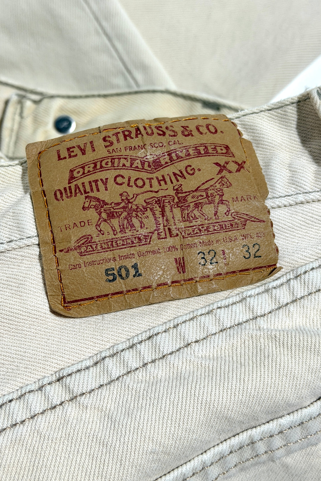 1990’S LEVI’S 501 MADE IN USA OFF WHITE STRAIGHT LEG DENIM JEANS 32 X 30