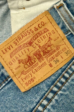 Load image into Gallery viewer, 1980’S LEVI’S 505 STRAIGHT LEG LIGHT WASH JEANS 36 X 30
