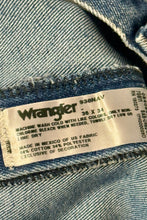 Load image into Gallery viewer, 1990’S WRANGLER MADE IN USA 938 PERFECT FADE WESTERN DENIM JEANS 36 X 30

