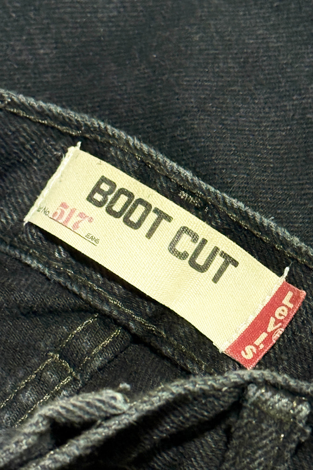 1990’S LEVI’S RED TAB 517 BOOT CUT FADED BLACK DENIM JEANS 30 X 36