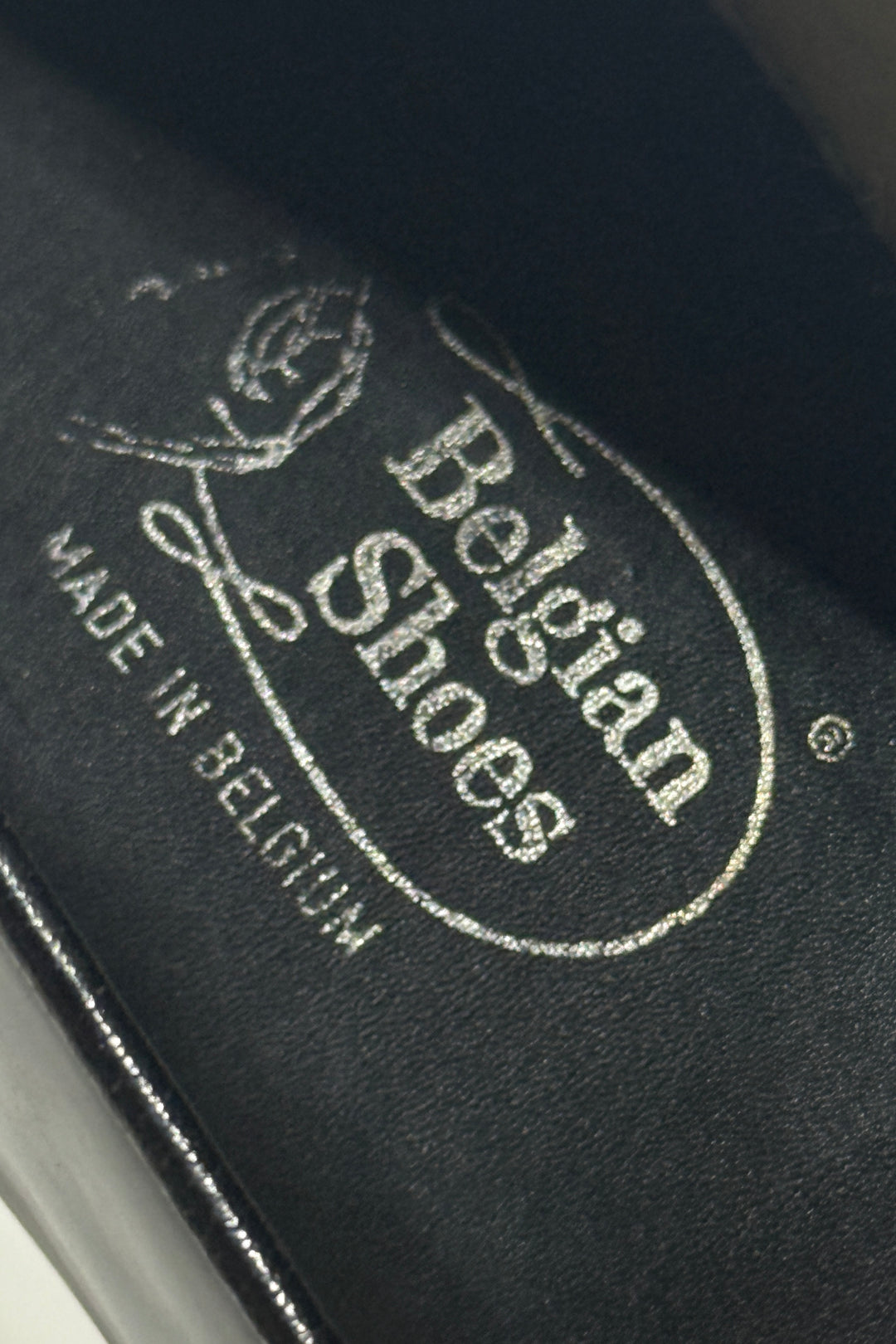 1980’S BELGIAN SHOES MADE IN BELGIUM PATENT LEATHER BOW TIE TUXEDO SLIPPERS US 11 / UK 12