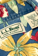 Load image into Gallery viewer, 1990&#39;S LL BEAN MADE IN USA COOL WEAVE FLORAL PRINT S/S B.D. SHIRT SMALL
