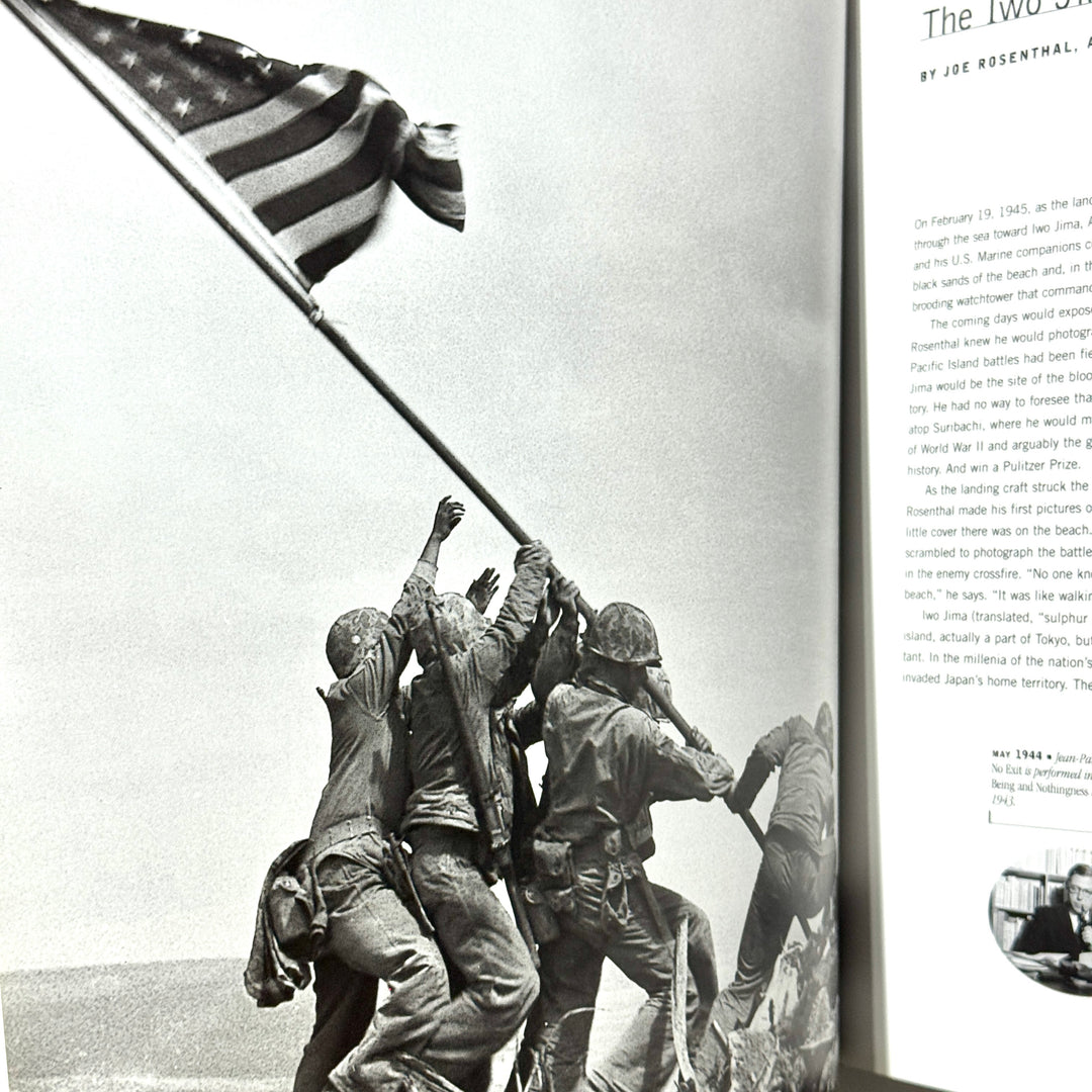 MOMENTS: THE PULITZER PRIZE WINNING PHOTOGRAPHS BOOK