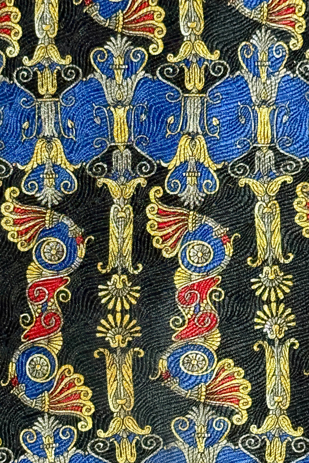 1980’S EVAN-PICONE MADE IN USA 100% SILK PRINTED NECKTIE