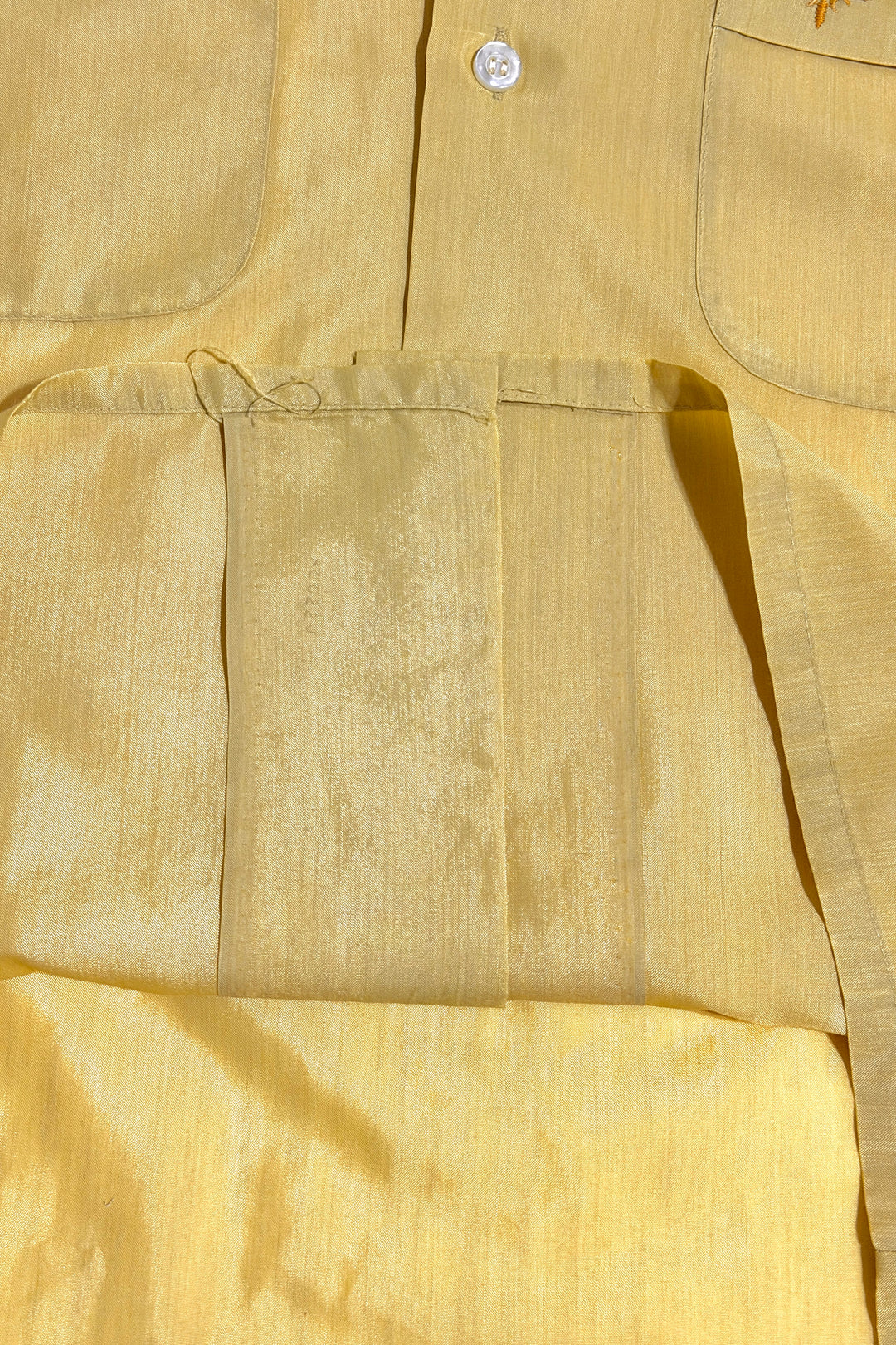 1960’S ARISTOCRAT MADE IN USA FADED &amp; REPAIRED CROPPED SELVEDGE EMBROIDERED YELLOW SATIN LOOP COLLAR S/S B.D. SHIRT LARGE