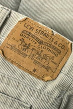 Load image into Gallery viewer, 1970’S LEVI’S 517 GRAY CORDUROY MADE IN USA BOOTCUT PANTS 32 X 30
