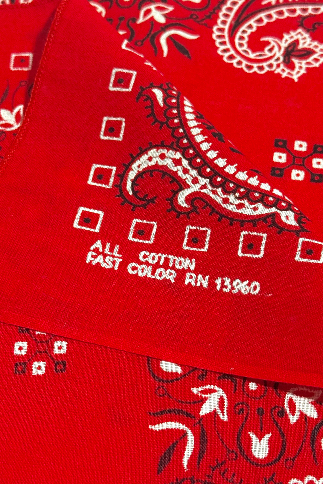 1970’S PARIS MADE IN USA PAISLEY SELVEDGE BANDANA