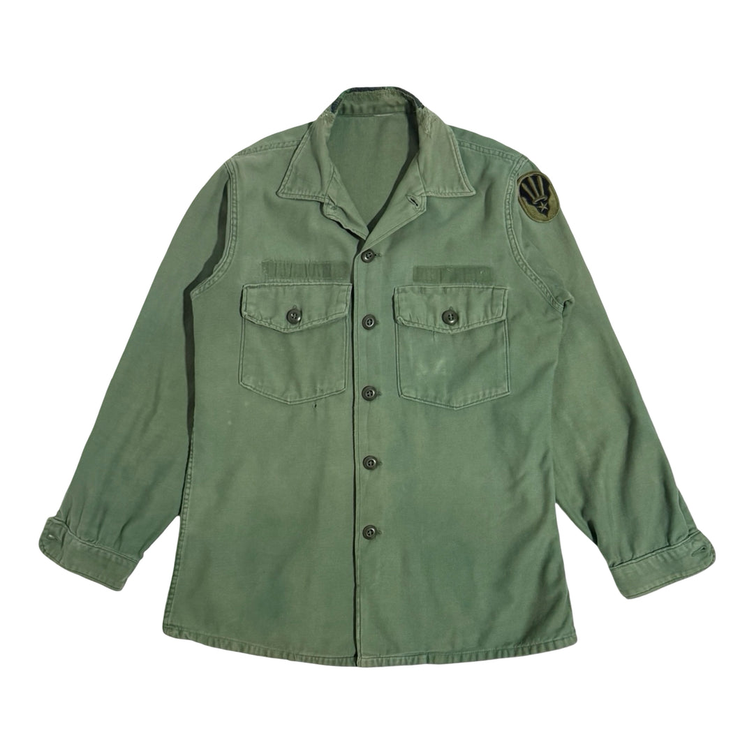 1960’S US ARMY MADE IN USA OG-107 THRASHED & REPAIRED OLIVE DRAB SELVEDGE FIELD SHIRT MEDIUM