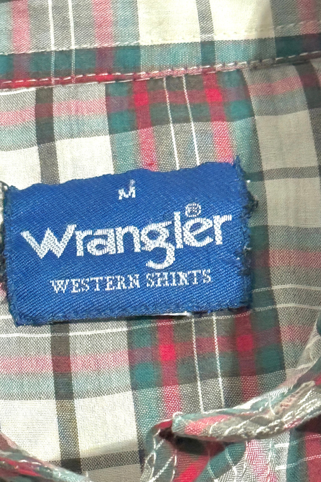1990’S WRANGLER MADE IN USA PLAID WESTERN PEARL SNAP L/S B.D. SHIRT MEDIUM