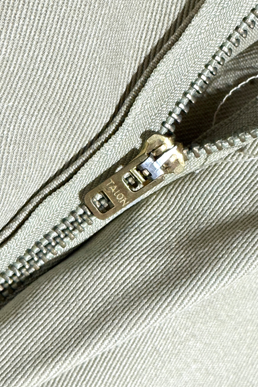 1990’S DEADSTOCK DICKIES MADE IN USA KHAKI WORKWEAR CHINO PANTS 36 X 30