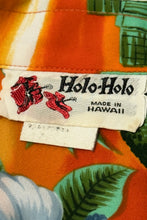 Cargar imagen en el visor de la galería, 1970’S HOLO HOLO MADE IN USA HAWAIIAN PRINT S/S B.D. SHIRT MEDIUM
