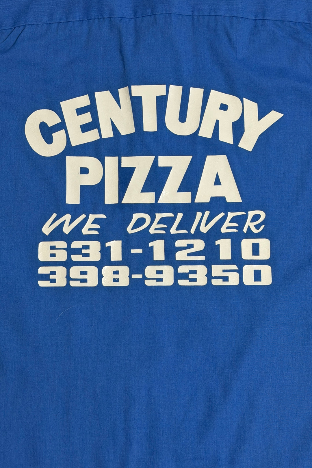1970’S HILTON MADE IN USA THRASHED &amp; FADED BLUE CROPPED SELVEDGE “CENTURY PIZZA” CHAINSTITCHED LOOP COLLAR S/S B.D. SHIRT X-LARGE