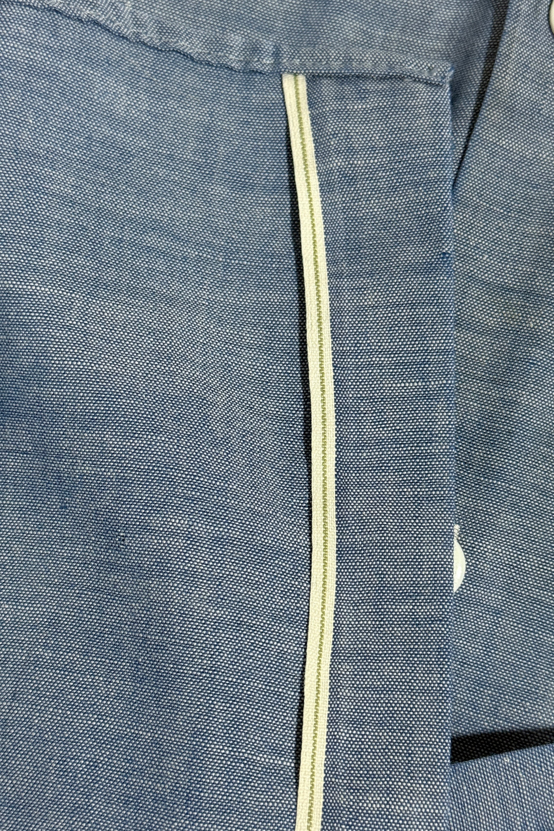 1970’S BIG MAC MADE IN USA THRASHED SELVEDGE DENIM CHAMBRAY TWO POCKET L/S B.D. WORK SHIRT LARGE