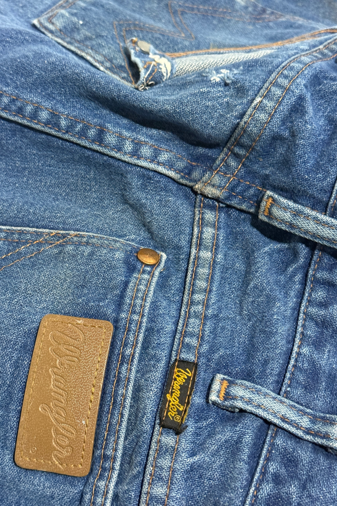 1990’S WRANGLER 936 MADE IN USA THRASHED & FADED WESTERN BOOTCUT DENIM JEANS 30 X 32