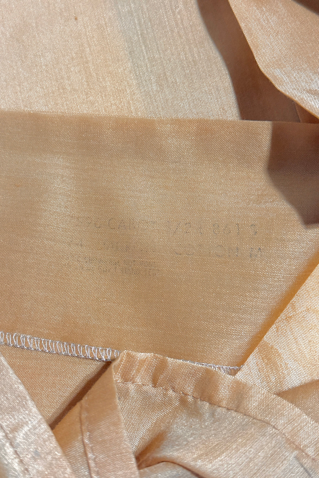 1960’S ARROW MADE IN USA CROPPED LOOP COLLAR S/S B.D. SHIRT LARGE