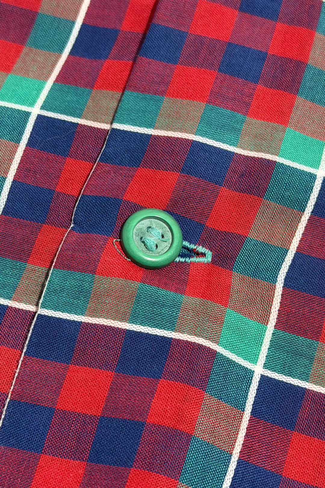 1960’S PLAID MADE IN USA CROPPED SELVEDGE LOOP COLLAR S/S B.D. SHIRT X-LARGE