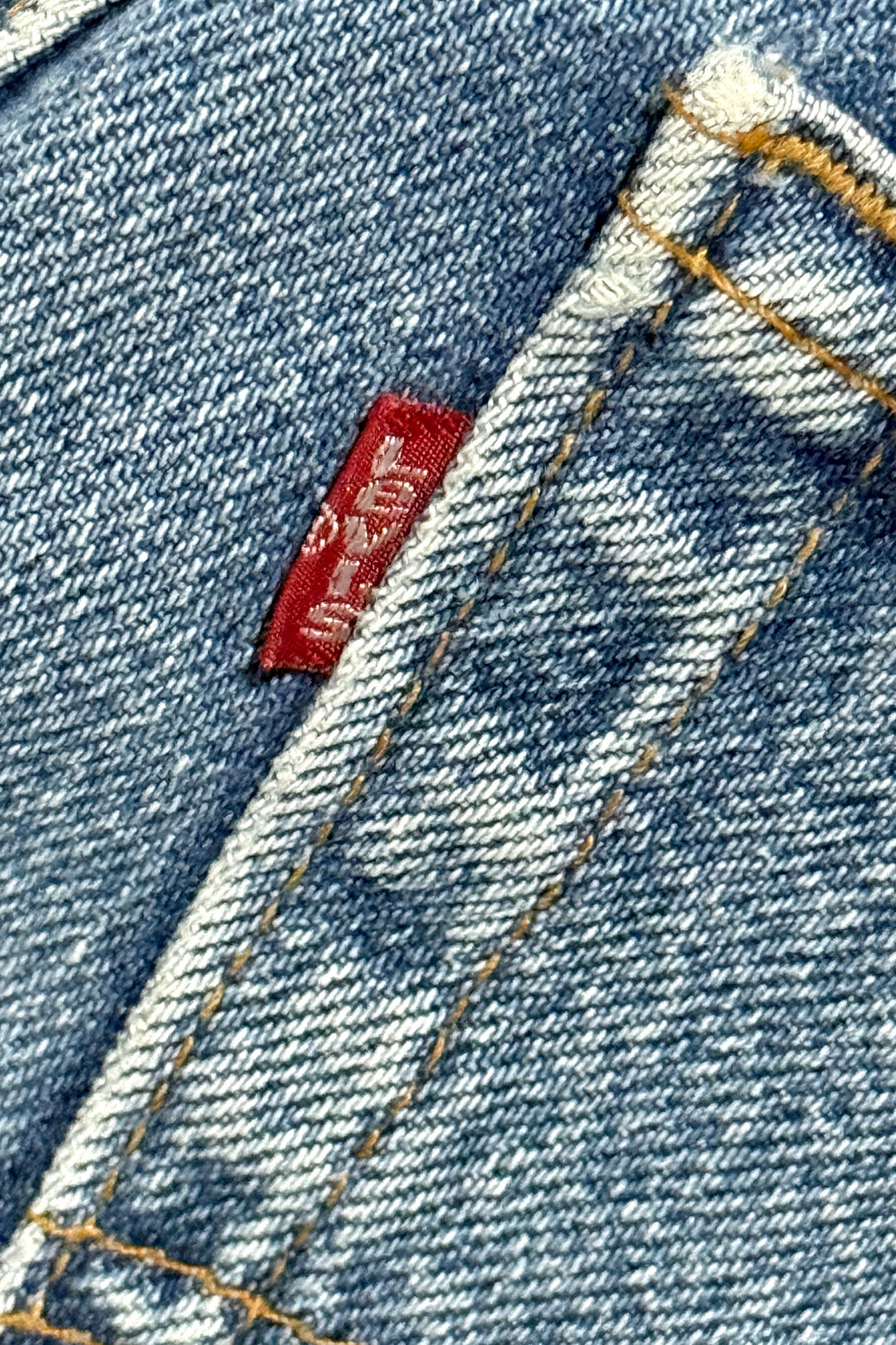 1990’S LEVI’S 505 FADED LIGHT WASH DENIM JEANS 36 X 32