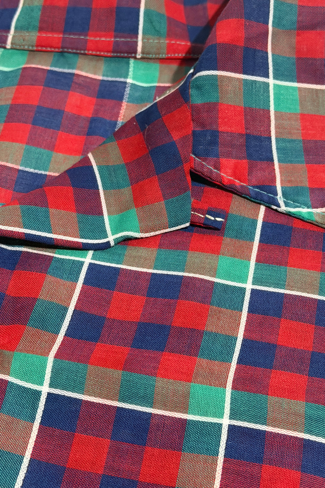 1960’S PLAID MADE IN USA CROPPED SELVEDGE LOOP COLLAR S/S B.D. SHIRT X-LARGE