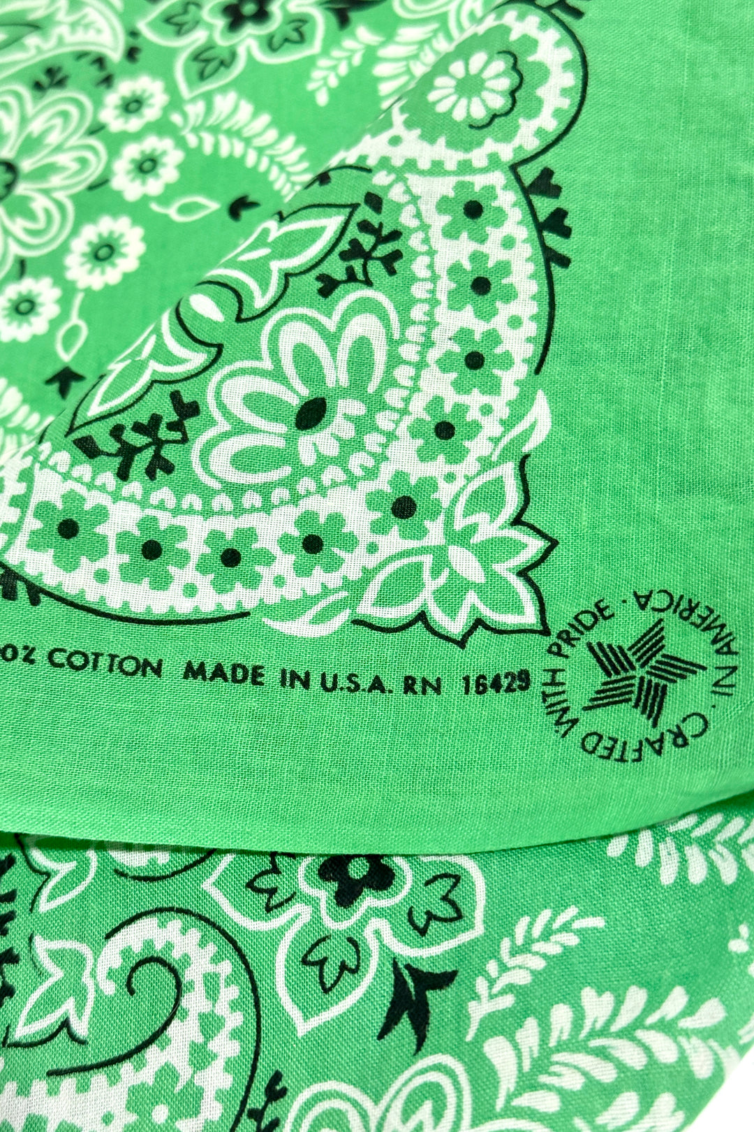 1980’S BROOKLYN HANDKERCHIEF CO MADE IN USA COLORFAST SELVEDGE BANDANA