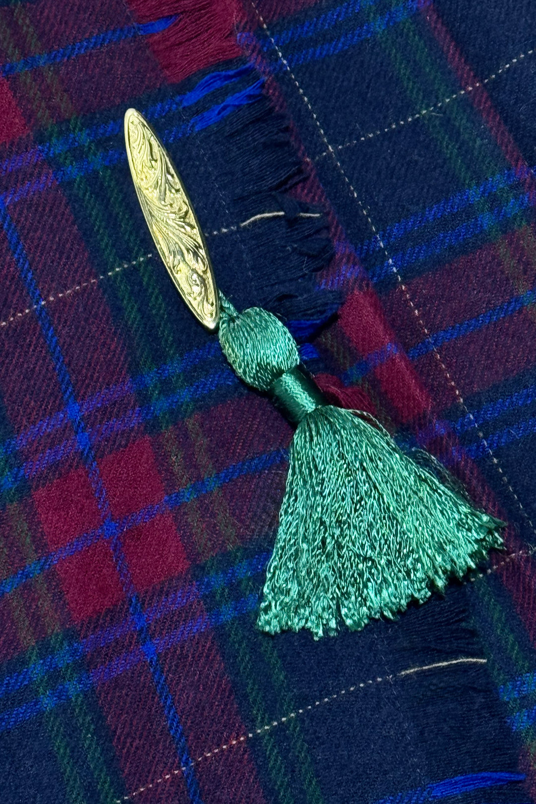 1970’S MISS PENDLETON PURE VIRGIN WOOL TARTAN KILT SKIRT WITH TASSEL HARDWARE MEDIUM