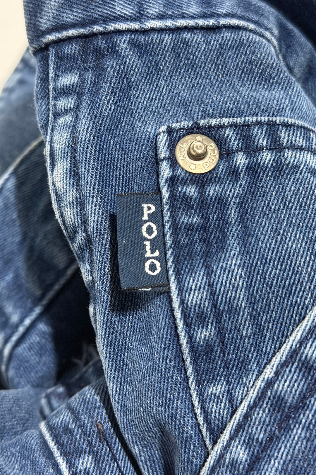 1990’S POLO RALPH LAUREN MADE IN USA FADED MEDIUM WASH DENIM 8.5” SHORTS 36