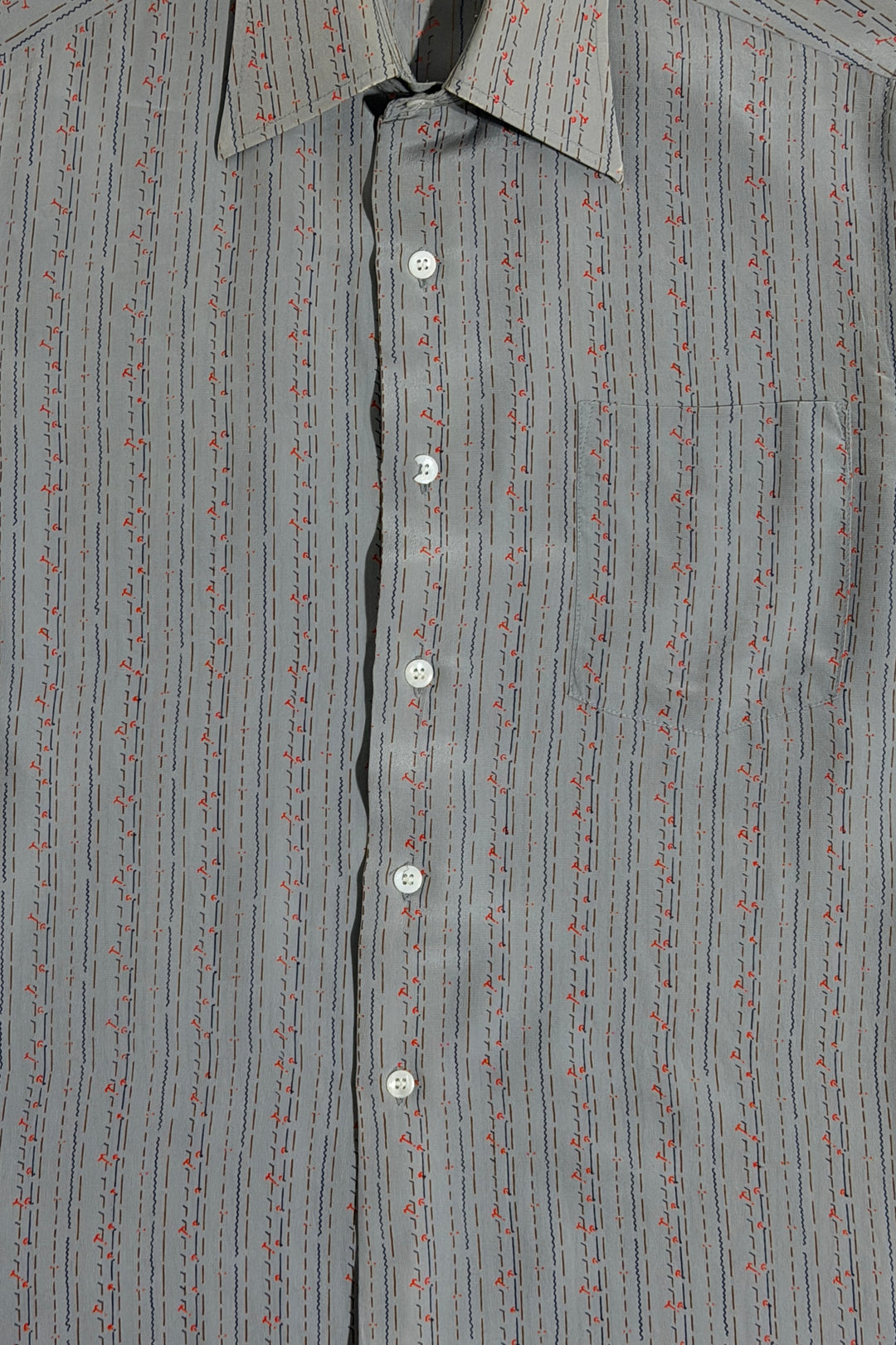 1960’S DOUBLE RED HORSE PRINTED GRAY STRIPE 100% SILK DRAPEY L/S B.D. SHIRT MEDIUM