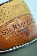 Load image into Gallery viewer, 1990’S DEADSTOCK BASS HERITAGE COLLECTION MADE IN USA LEATHER SADDLE SHOES 10.5
