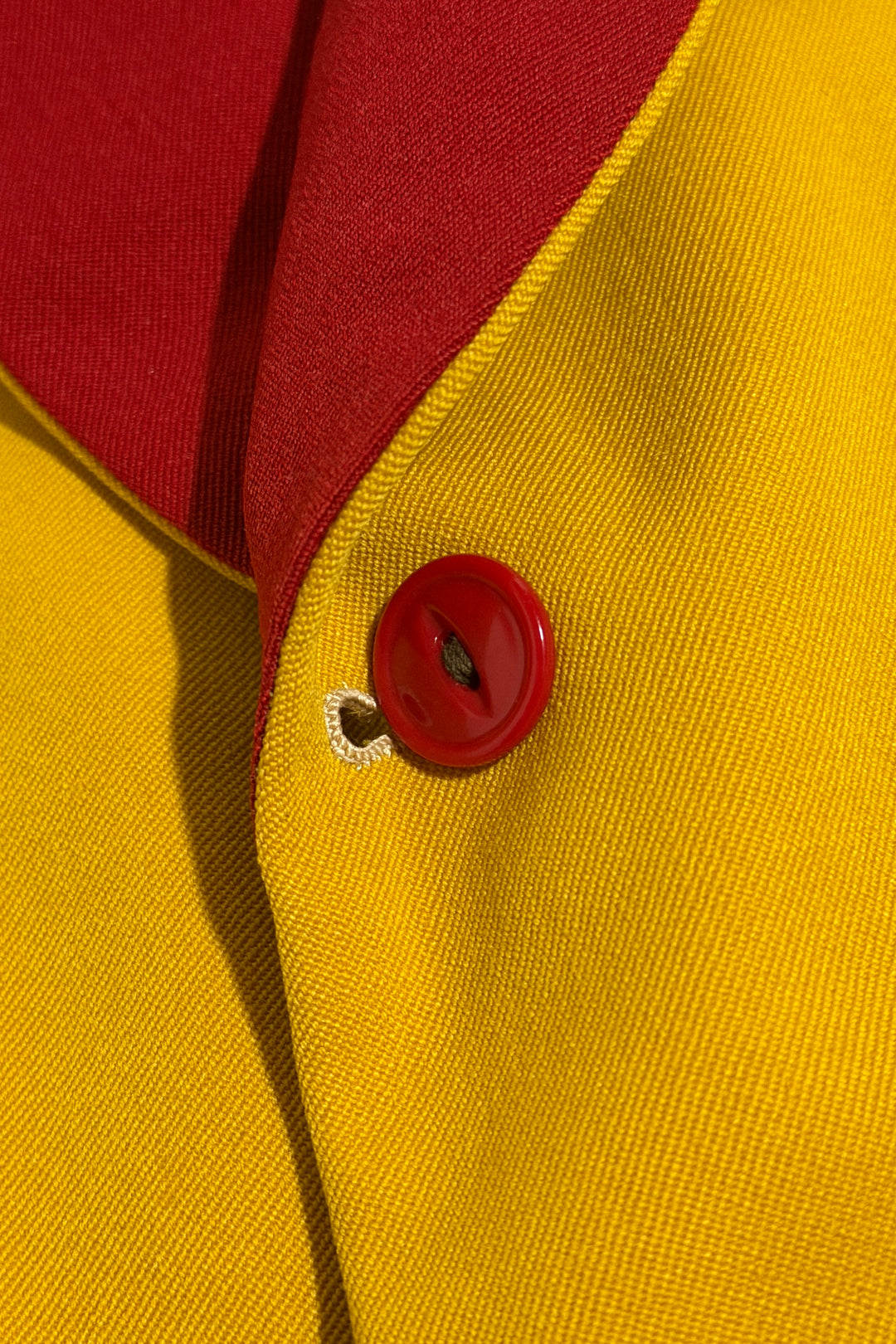 1960’S GLOBE TAILORS ALBUQUERQUE MADE IN USA CUSTOM “ESPAÑOLA SHRINE CLUB” NEW MEXICAN FLAG RED &amp; YELLOW SHAWL COLLAR TUXEDO JACKET 42R / LARGE