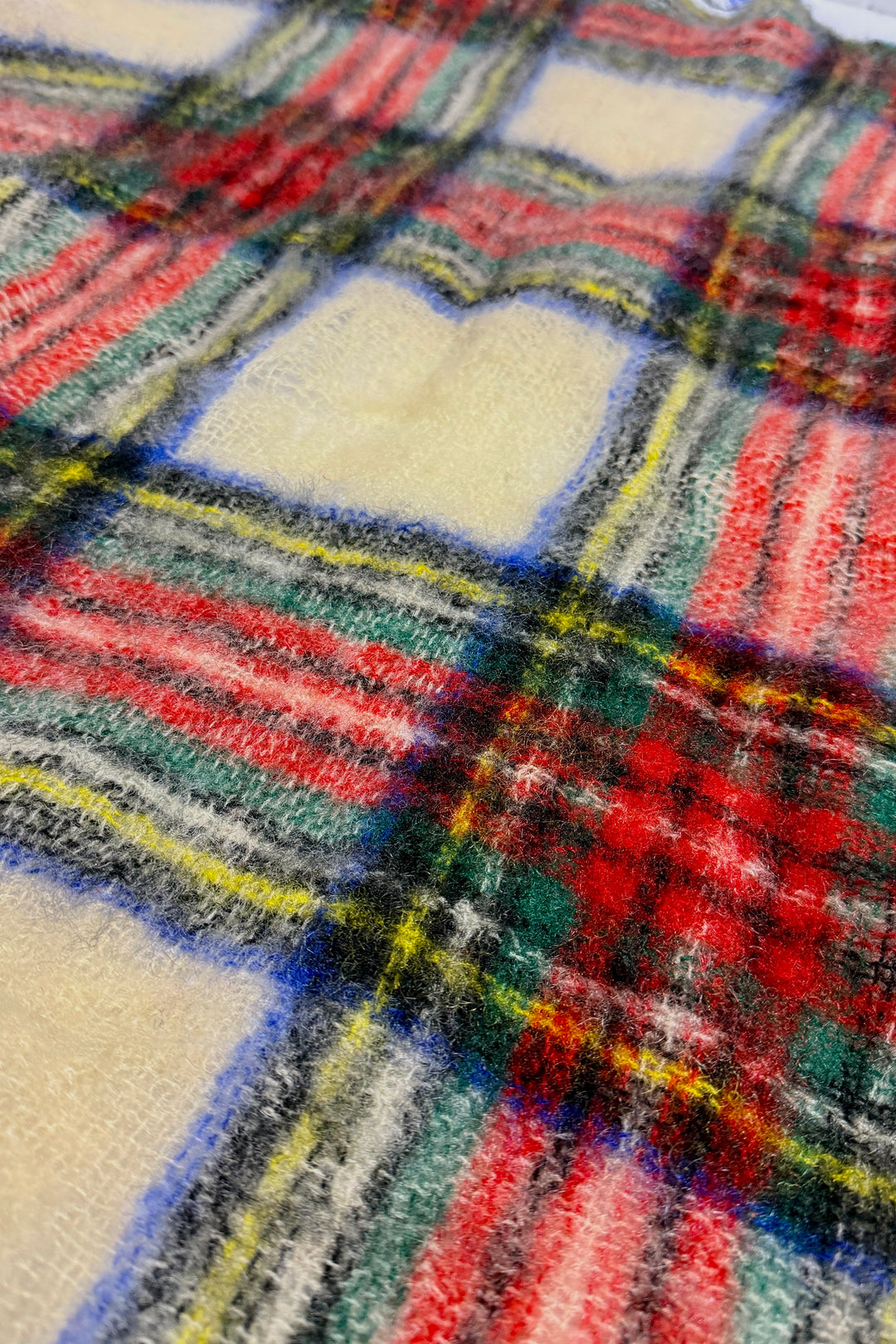 1950’S MOHAIR MADE IN SCOTLAND WOVEN TARTAN PLAID WOOL 30” X 40” BLANKET