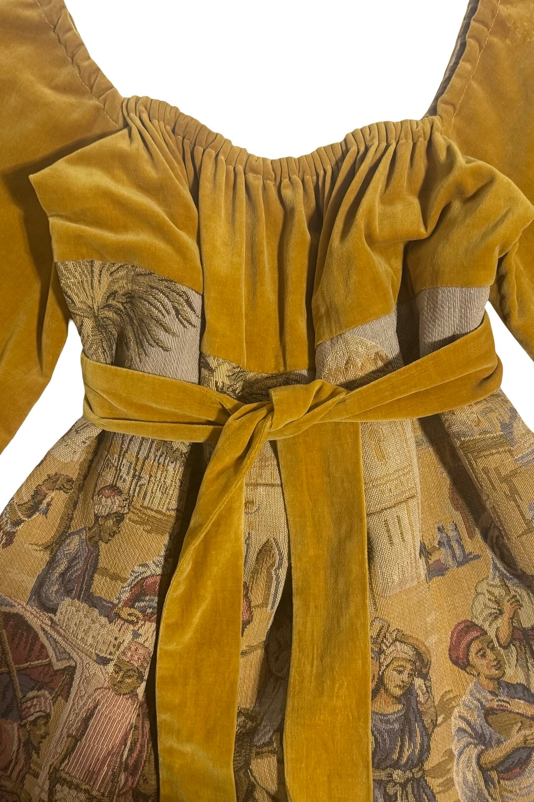 1960’S SCENIC FRENCH MARKET TAPESTRY MADE IN USA GOLDEN MUSTARD VELVET &amp; BELL-SLEEVE RENAISSANCE REVIVAL MINI GOWN SMALL