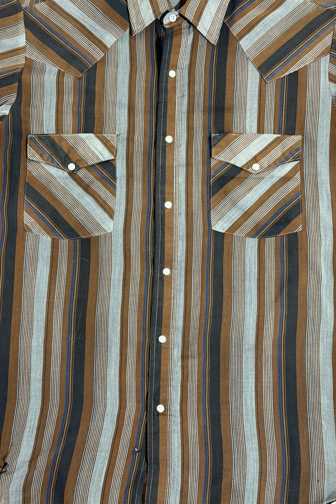 1980’S WESTERN FRONTIER MADE IN USA THRASHED BROWN STRIPED PEARL SNAP S/S B.D. SHIRT MEDIUM