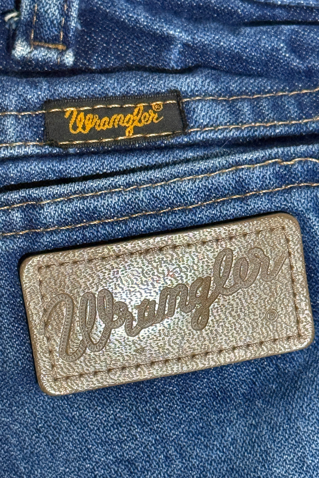 1990’S WRANGLER 13MWZ MADE IN USA COWBOY CUT MEDIUM WASH FADED DENIM JEANS 28 X 32