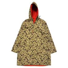Load image into Gallery viewer, 1970’S REVERSIBLE CAMO MADE IN USA RAIN PARKA JACKET LARGE
