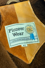 Load image into Gallery viewer, 1970’S PIONEER WEAR MADE IN USA SHERPA COLLAR COWHIDE LEATHER JACKET LARGE
