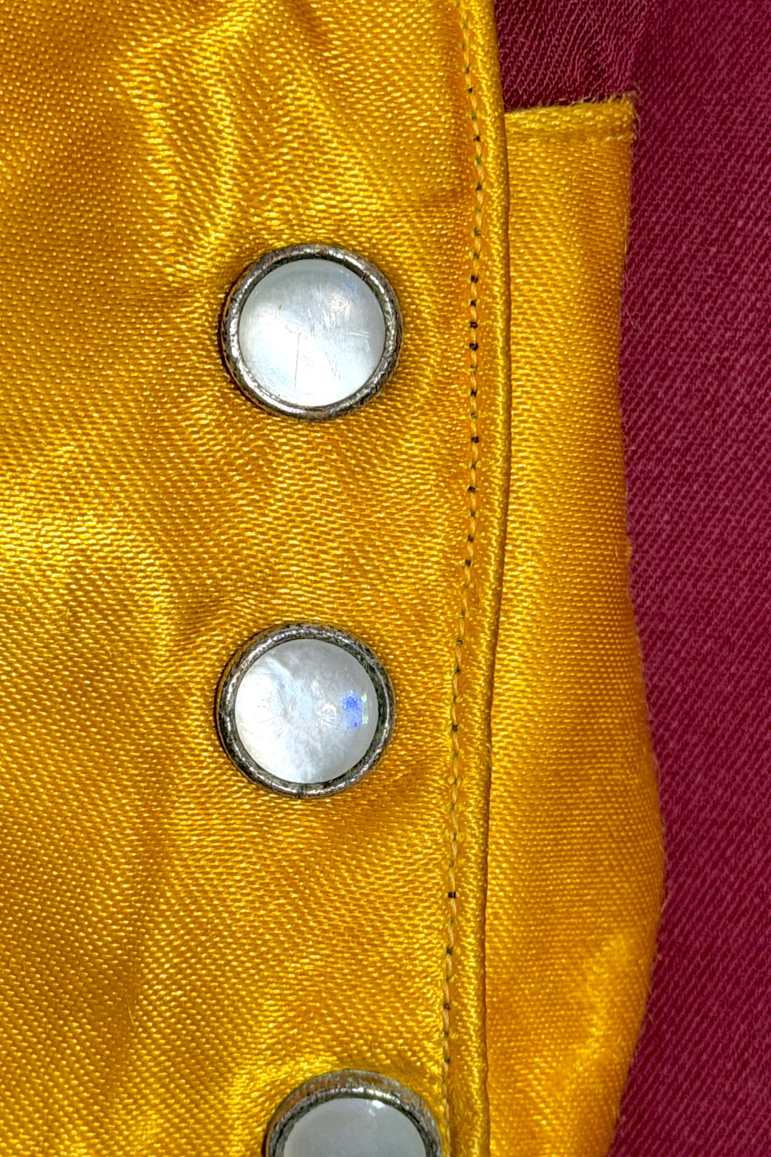 1950’S CLEMBO MADE IN USA “RUM RIVER SADDLE CLUB” CHAINSTITCHED SATIN CONTRAST YOKE GABARDINE WESTERN MOTHER OF PEARL SNAP L/S B.D. SHIRT X-LARGE