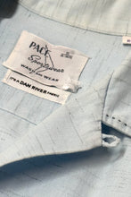 Cargar imagen en el visor de la galería, 1950’S PACE MADE IN USA REPAIRED SELVEDGE LOOP COLLAR S/S B.D. SHIRT MEDIUM
