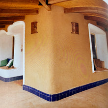 Cargar imagen en el visor de la galería, THE STRAWBALE HOME BOOK
