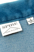 Cargar imagen en el visor de la galería, 1980’S SPIRE MADE IN USA VELOUR KNIT PATTERN L/S B.D. POLO SHIRT LARGE
