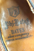 Cargar imagen en el visor de la galería, 1950’S PHI-BATES MADE IN USA PEBBLE GRAIN LEATHER LONGWING SHOES 11.5
