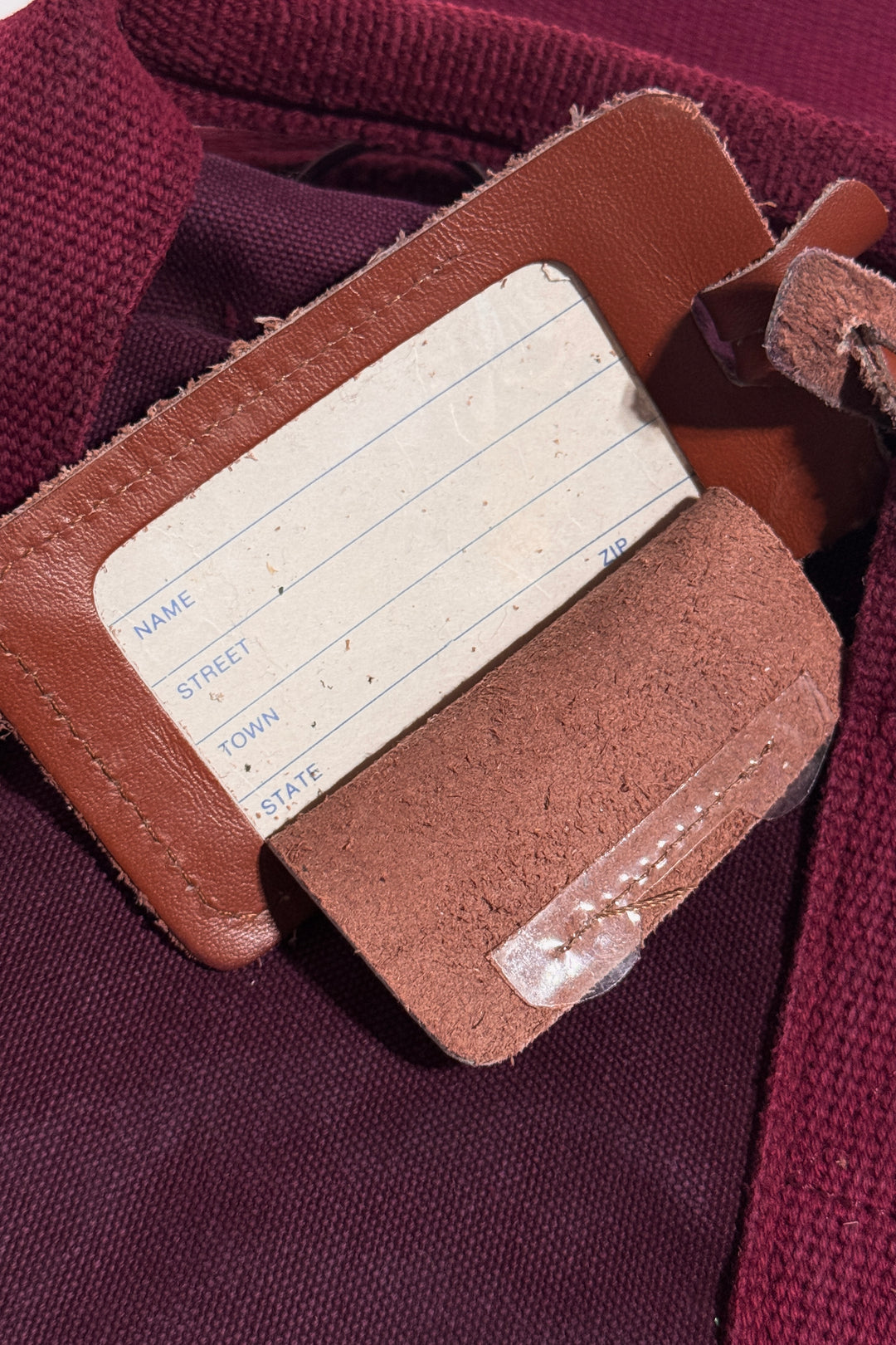 1980’S LANDS’ END MADE IN USA SQUARE RIGGER MAROON LUGGAGE BAG