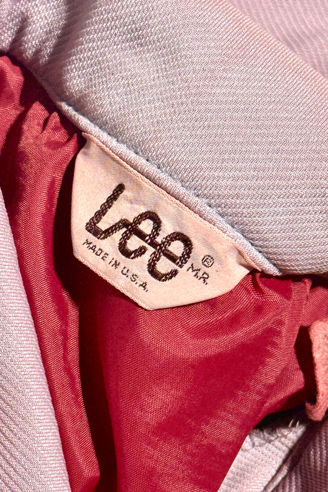 1970’S LEE MADE IN USA CROPPED PINK WESTERN PEARL SNAP TRUCKER JACKET X-LARGE