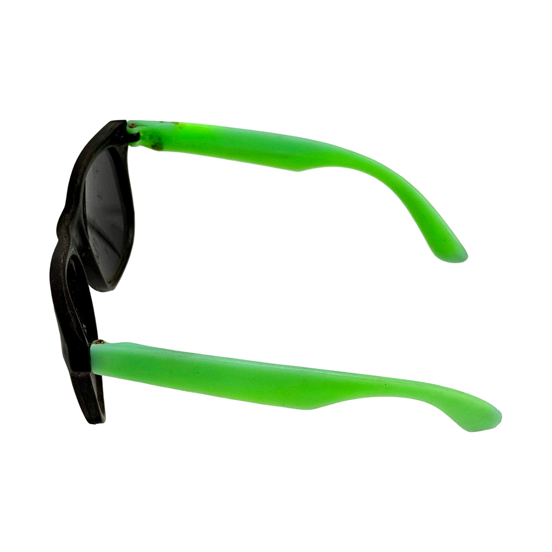 1990’S DEADSTOCK CONTRAST BLACK &amp; GREEN WAYFARER STYLE SUNGLASSES